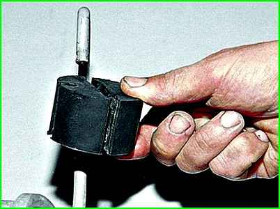 Cómo reemplazar el silenciador y el resonador del automóvil GAZ-2705