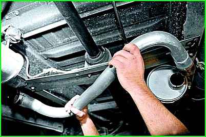 Cómo reemplazar el silenciador y el resonador del automóvil GAZ-2705