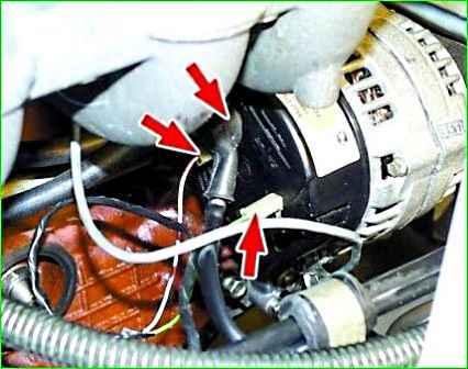 Removing the generator of the car GAZ-2705