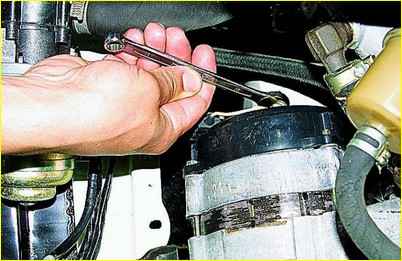 Заміна регулятора напруги генератора