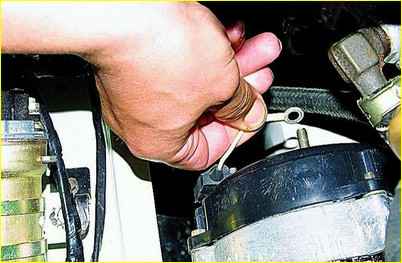 Заміна регулятора напруги генератора