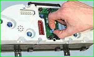 Lampen im Kombiinstrument austauschen