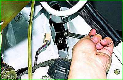 Проверка и замена реле стеклоочистителя