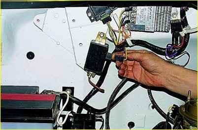 Перевірка регулятора напруги