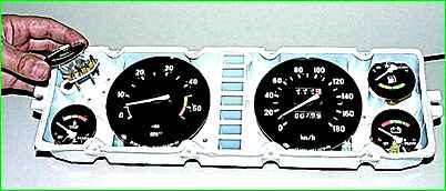 Prüfung, Austausch des Voltmeters