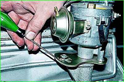 Регулировка момента зажигания двигателя ЗМЗ-402 и УМЗ-4215