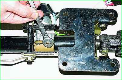 Cómo reemplazar el interruptor de encendido de un automóvil Gazelle