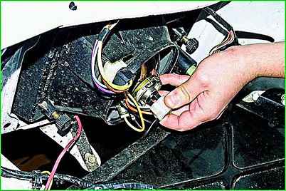 Замена ламп, снятие фары