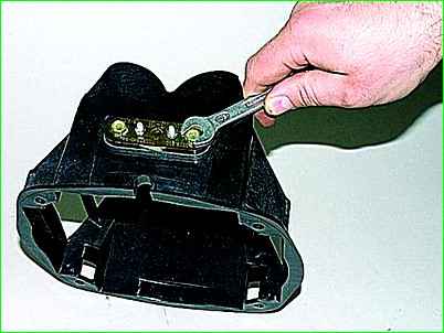 Removing the auxiliary heater fan electric motor