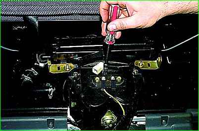 Removing the auxiliary heater fan electric motor