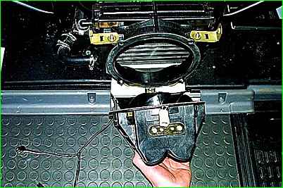 Removing the auxiliary heater fan electric motor