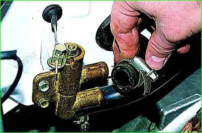 Ersetzen des Heizungshahns