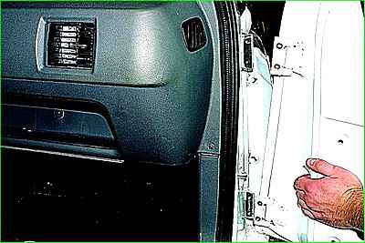 Снятие передней двери ГАЗ-2705