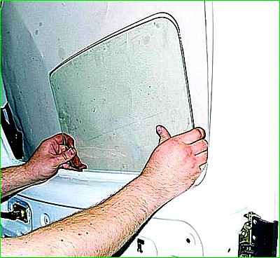 Замена стекол передней двери ГАЗ-2705