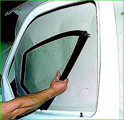 Замена стекол передней двери ГАЗ-2705