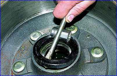 Как заменить и отрегулировать подшипники задних колес автомобиля Газель