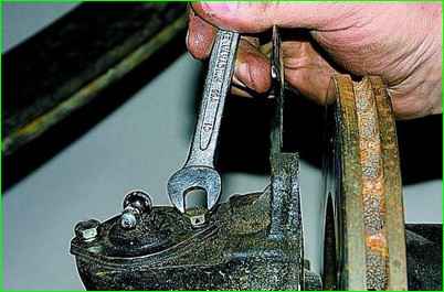 Розбірка та ремонт шкворневого з'єднання