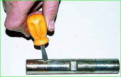 Розбирання та ремонт шкворневого з'єднання