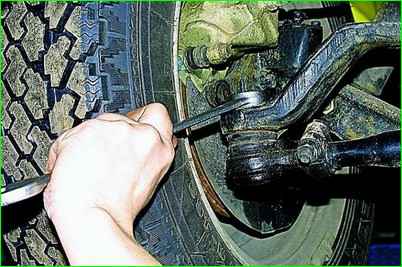 Розбирання та ремонт шкворневого з'єднання