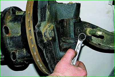 Розбирання та ремонт шкворневого з'єднання