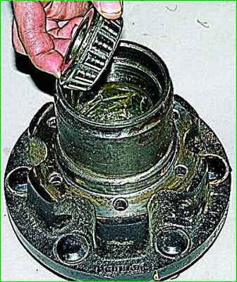 Reemplazo de rodamientos y manguito del cubo de la rueda delantera