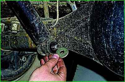 Sustitución del amortiguador de la suspensión trasera