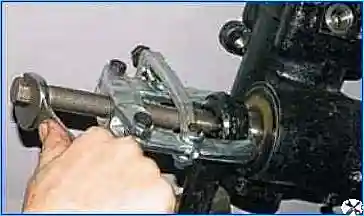 So stellen Sie den Lenkmechanismus mit hydraulischem Verstärker eines Gazelle-Autos ein