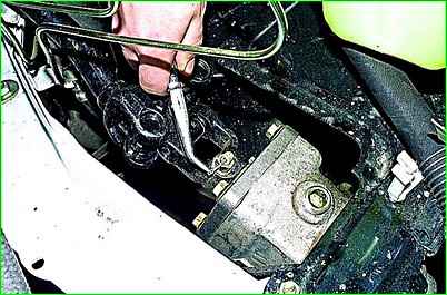 Зняття керма та рульової колонки ГАЗ-2705