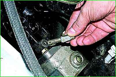 Зняття керма та рульової колонки ГАЗ-2705