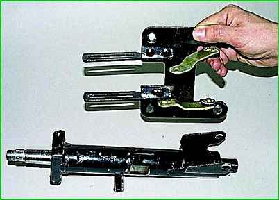 Зняття керма та рульової колонки ГАЗ-2705