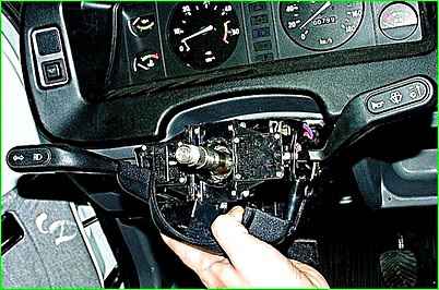 Зняття керма та кермової колонки ГАЗ-2705