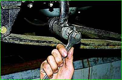 Заміна рульових тяг та шарнірів ГАЗ-2705