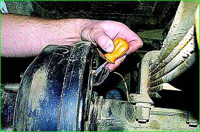 Ajuste de la unidad del freno de mano