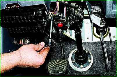 Extracción del conjunto de pedal