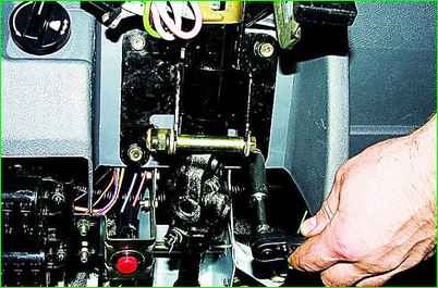 Extracción del conjunto de pedal