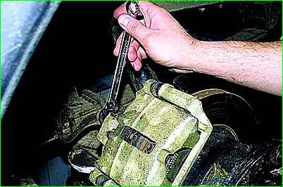 Replacing the brake hose GAZ-2705