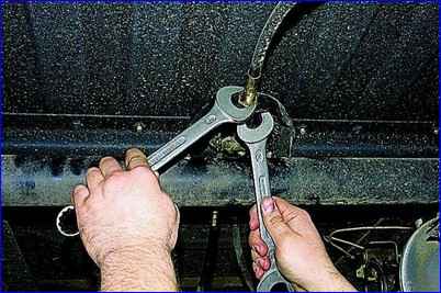 Разборка механизма стояночного тормоза