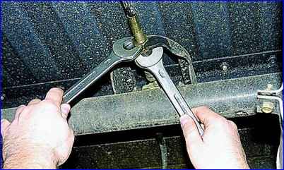 Регулировка привода стояночного тормоза