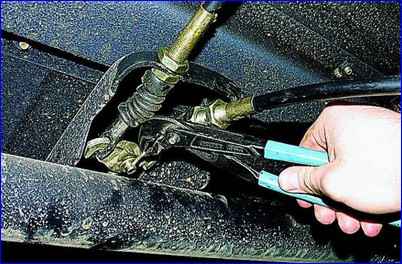 Замена тросов привода стояночного тормоза