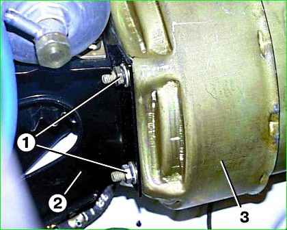 Зняття вакуумного підсилювача гальм