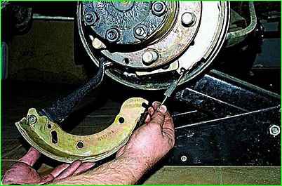 Как заменить задние колодки ГАЗ-2705