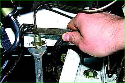 Заміна шланга гідроприводу зчеплення