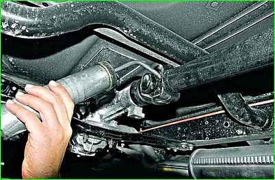 Осмотр, проверка и смазка карданной передачи