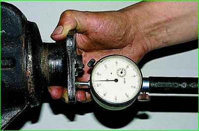 Montaje y ajuste de la caja de cambios del eje del automóvil GAZ-2705