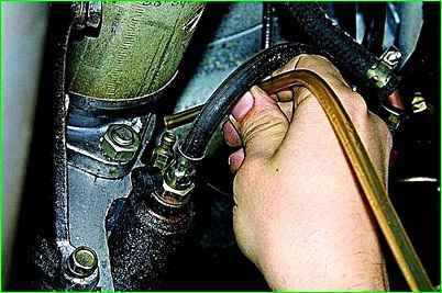 How to pump and replace the hydraulic clutch fluid of the GAZ-2705