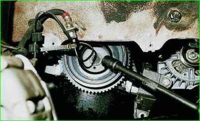 Замена ремня ГРМ с натяжным роликом