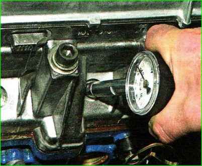 Проверка компрессии в цилиндрах