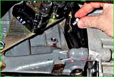 Как заменить охлаждающую жидкость двигателя