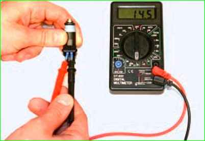 Снятие рампы и форсунок двигателя