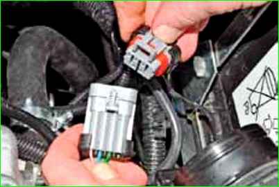 Снятие рампы и форсунок двигателя